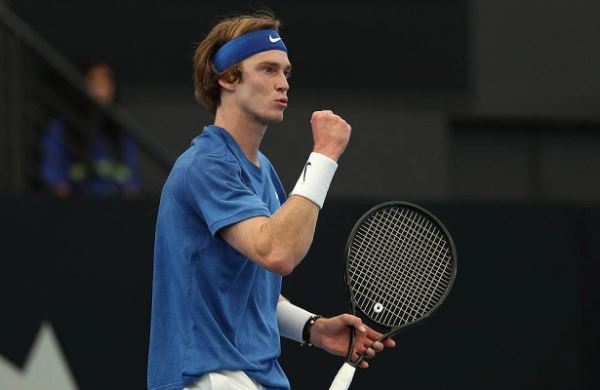 <br />
Россиянин Рублев вышел в полуфинал турнира ATP в Аделаиде<br />

