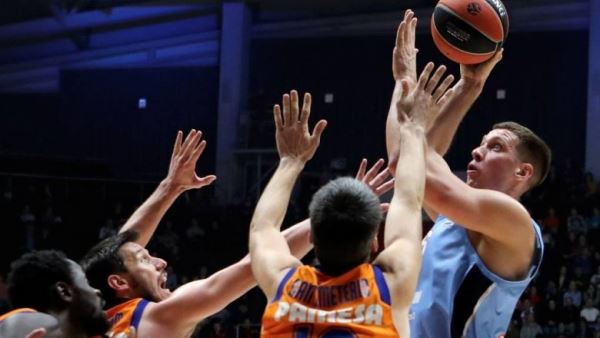 «Зенит» уступил «Валенсии» в матче баскетбольной Евролиги